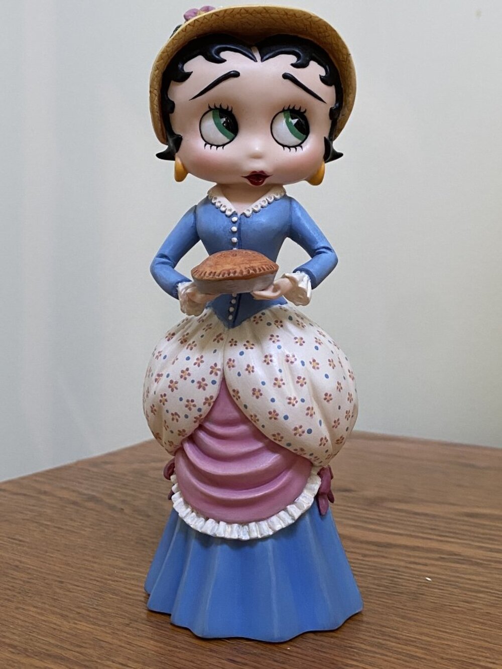 Betty Boop “Frontier Betty” Figurine – Danbury Mint –  Never Displayed